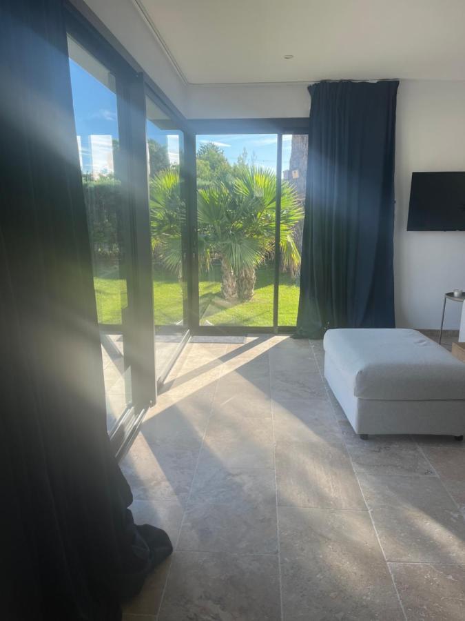 Magnifique Studio Avec Piscine Arles Exterior photo